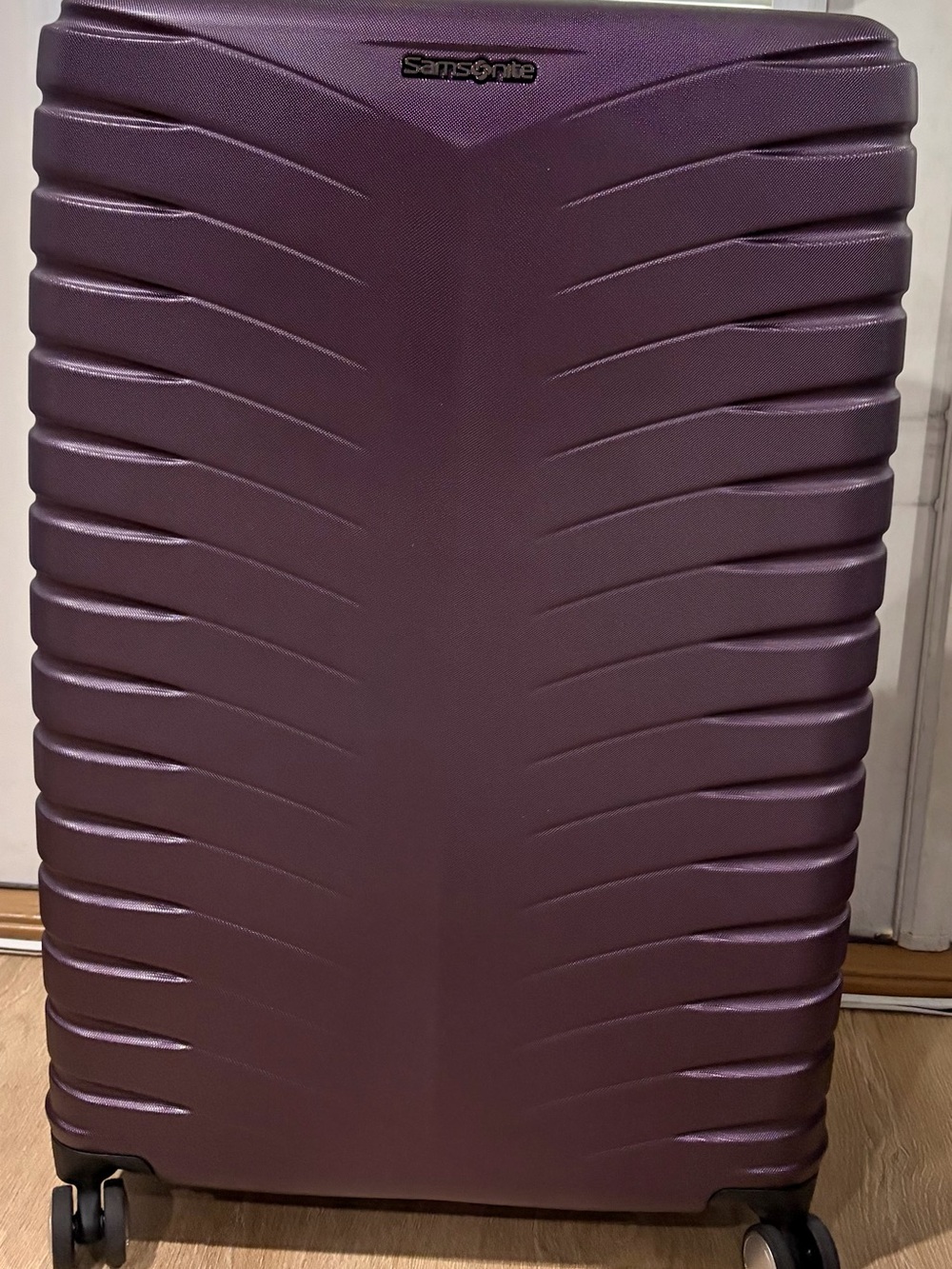 Samsonite Pivot 3 carry on-unisex New No Tags